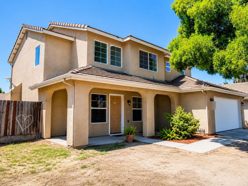 Montelena Drive, a rental house in Madera